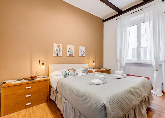 Fine Line House In Trastevere, With Puccio Roma