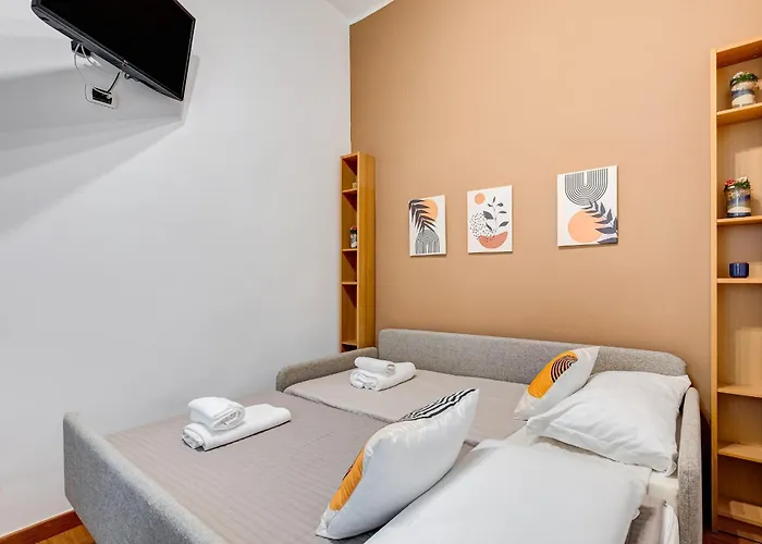 Fine Line House In Trastevere, With Puccio * Roma